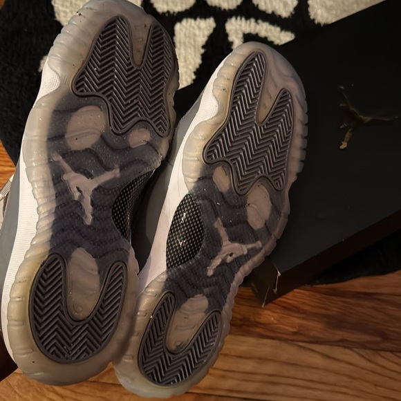 Air Jordan 11s Cool Grey’s Grade School - Picture 5 of 8
